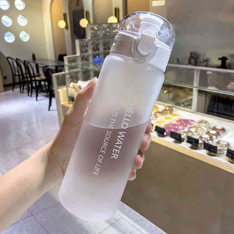 Plastic Water Bottle 780ml Plastic Water Bottle, It's really important to keep hydrated, Made of durable plastic